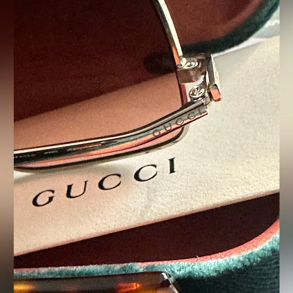 GUCCI  Square Sunglasses - Picture 13 of 13